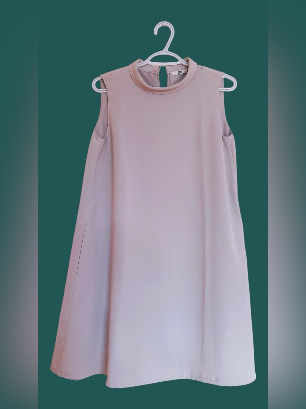 UNIQLO Pale Taupe Mock Neck Sleeveless Shift Dress w/ Pockets - Size S